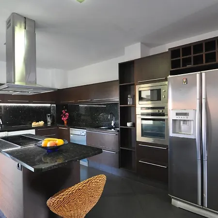 Apartman Rnet - Centre Roses