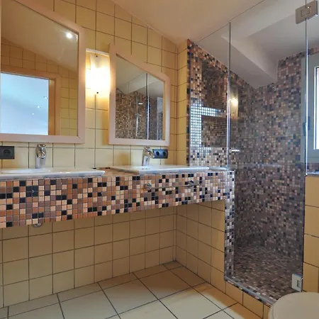 Rnet - Centre Apartman Roses
